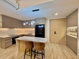 bán nhanh 2pn masteri centre point full nội thất luxury view công viên và hồ bơi tại vinhome quận 9