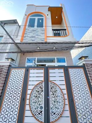 Bán Nhà Trệt Lầu hẻm 11 Nguyễn Văn Linh - Gần Hồ Bún Xáng ĐHCT