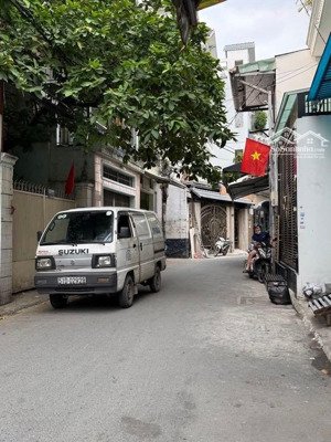 hẻm 6m ngay cmt8 kế bên cv lê thị riêng-60m2-3tầng-chỉ hơn 8tỷ