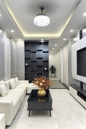 chính chủ em bán gần trương định-full đồ,gần oto tránh-46m-8 tỷ 46