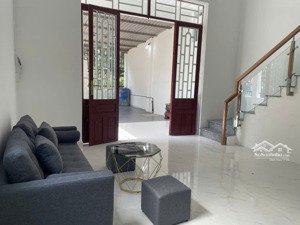 nhà định hoà 1 trệt 1 lửng 2p ngủ sân xe hơi dt: 5x18m thổ cư 60m2 đường xe hơi giá 1 tỷ 990tr