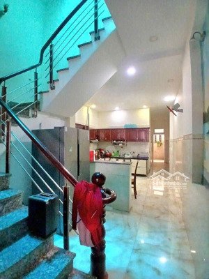 giảm 800tr - còn 7.5tỷ - 3 tầng - 107m2(4x27) - hxh 5m thông- cách đổ xuân hơp 300m - phường plb q9