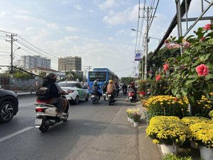 bán lô đất 8mx25m 25 tỷ mặt tiền ql13 hiệp bình phước đang có hđ thuê 45 triệu