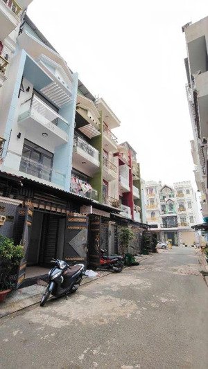 nhà 4tầng mới -60m2 - 4pn - hxh thông - kế bên aeon sơn kỳ 10 phút chạy xe - bình tân giáp tân phú.