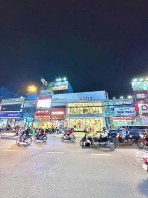 tốt nhất q9! nhà mtkd đỗ xuân hợp đoạn đẹp nhất tuyến phố ~ 8m*35m = 280m2, hđ thuê: 130 tr/th