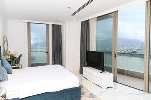 cho thuê căn hộ diện tích rộng 119 m2, view góc cầu sông hàn, tòa nhà bạch đằng complex