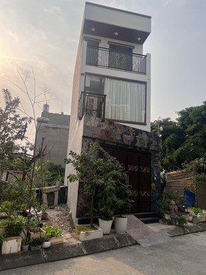 nhà mới đón tết đối diện vinhomes q9 hxh 3pn nhỉnh 5tỷ