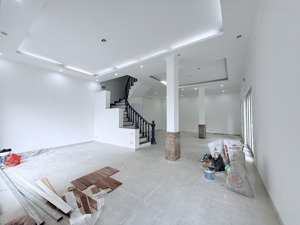 cho thuê nhà phạm hùng, bx mỹ đình, 140m2, 4 tầng, mt 8.8m, nhà đẹp, 45tr