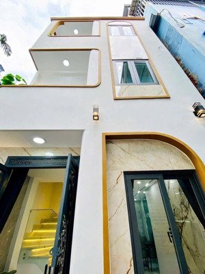 4.5x9m, bán nhà 3 tầng, 3pn,sát hxh, nguyễn văn nghi, p4 gò vấp, 4 tỷ ++