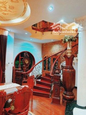 chính chủ bán gấp căn biệt thự nằm trong khu vip hồ văn huê, phú nhuận. 120m2, 5 tầng, giá 33.9 tỷ