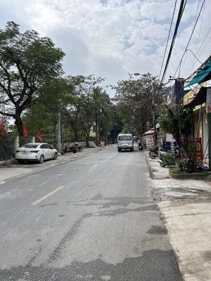 bán nhà cấp 4 tại gia lâm nhà vẫn ở đẹp ngõ rộng 3m oto nhỏ đỗ cửa gần đường mua ở hoặc đầu tư đẹp
