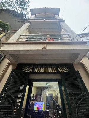 nhỉnh 9 tỷ - nhà riêng tam trinh, gần kđt vĩnh hoàng, ôtô tránh, nhà đẹp 4t, mt rộng, ở hoặc vp