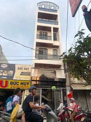 siêu phẩm 4 tầng có thang máy mặt tiền chợ trần quang cơ kinh doanh tốt