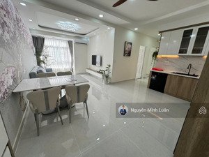 chuyên cho thuê căn hộ sky garden phú mỹ hưng quận 7 2pn 2wc vào ở ngay. lh luân