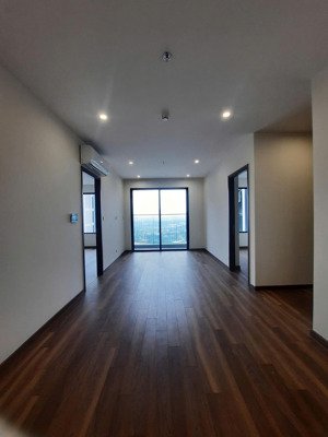 chủ nhà cần bán căn góc 2pn - 2wc tòa zr1 tầng đẹp view thoáng tiện ích cao cấp - giá 4.55 tỷ