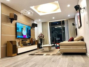 bán căn 3 phòng ngủ giá 9,3 tỷ, full nội thất đẹp ở ngay, discovery complex, 