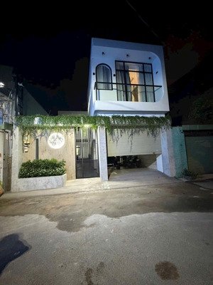 biệt thự mini 8mx20m đường 8m tô ký, thới tam thôn, 1 trệt 1 lầu 1 tum, giá bán: 9.890 tỷ