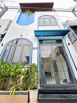 Nhà xây mới 1 trệt 1 lầu và sân thượng - Kế Trường THCS và Chợ Bình Thủy