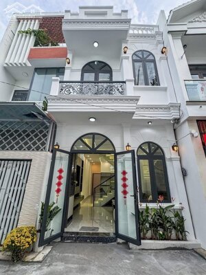 Nhà trệt lầu 4 phòng ngủ - Kế công viên Yết Kiêu đường Phạm Ngũ Lão