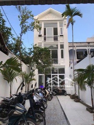 bán nhà mặt tiền đường nguyễn thị minh khai nha trang