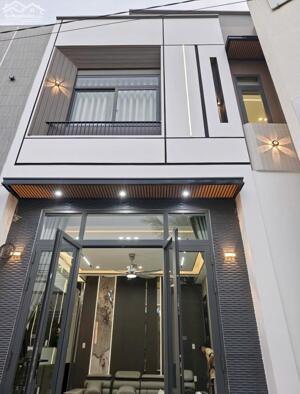 Nhà lầu xây mới đường Trần Vĩnh Kiết - Gần Đại Học Y Dược Cần Thơ