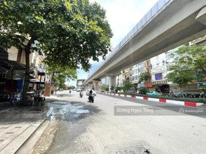 bán nhà mặt phố hào nam - mặt tiền rộng - nhận diện thương hiệu đỉnh - 28.5 tỷ