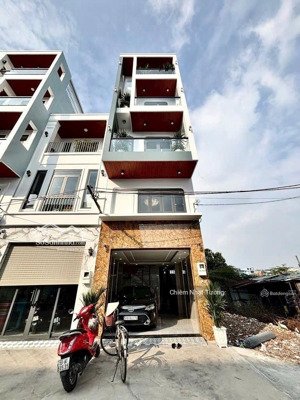 siêu phẩm đẹp lung linh, hẻm 12m thông, thang máy 450kg, 5 tầng kiên cố, 4m x 17m, tặng nội thất