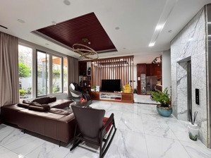 bán nhà thái mái ngói 3 tầng 210m2 (15x17.5) sân vườn chỉ 37.2 tỷ. đường trần não, quận 2.