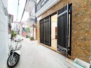 siêu hiếm . nhà trương định 35m tương lai mặt phố,ngõ ba gác, gần bãi gửi xe ,gần bách -kinh- xây