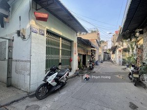 chính chủ bán dãy trọ 254m thu nhập 20tr/ tháng vị trí gần big c - tthc dĩ an - khu công nghiệp