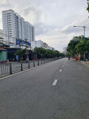 siêu phẩm mặt tiền đường kênh tân hóa phường phú trung quận tân phú dt 4x19m nhà cấp 4 khu vực vip