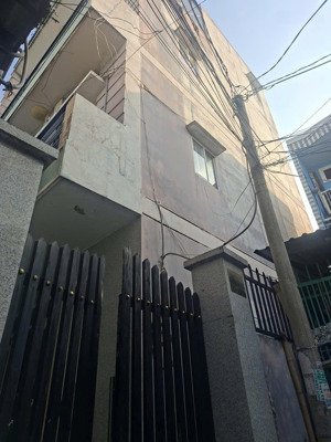 quận 4 - chỉ 4,1 tỷ hẻm 692 đoàn văn bơ 5,5x10,3m 4 tầng btct 4pn 3wc, hoàn công 157,6m2 sàn