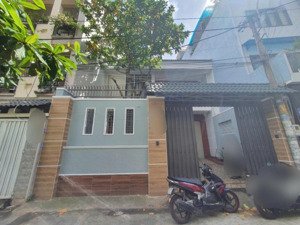 nhà hẻm xe tải nội bộ, ngang khủng 8m,tô hiến thành q.10, cấp 4 tiện xây siêu phẩm, chỉ 2x tỷ