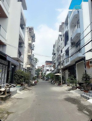 nhà mặt tiền 4 tấm nội bộ khu tên lửa