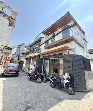 oto vào nhà - 2tầng, ngang gần 5m (3p ngủ) hẻm thẳng trục ra mặt tiền phan văn trị, bình thạnh