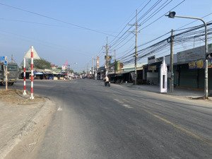 đất mặt tiền đường hùng vương-nhơn trạch ngay chợ và vành đai 3, cao tốc bến lức long thành