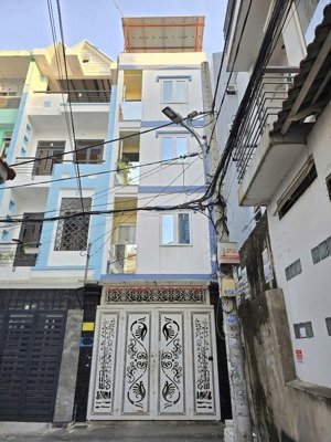 chdv 4 tầng 4x17.3m, sổ vuông vức, 10 phòng, hẻm xe hơi tránh, sát mặt tiền quang trung, gò vấp