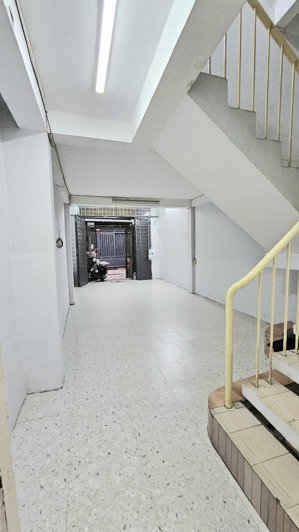 nhà hẻm xe hơi 122 lạc long quân, phường 3, quận 11 gần chợ bình thới