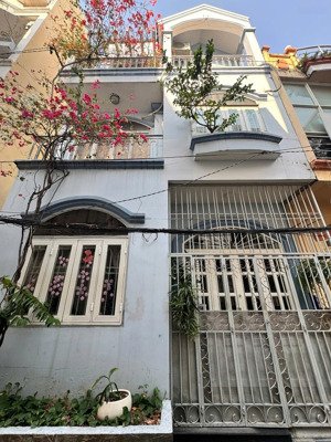 chỉ 9,5 tỷ! khu vip hồ biểu chánh nhà 3 mặt thoáng ngang ~6m dọn vali vô ở ngay đón xuân