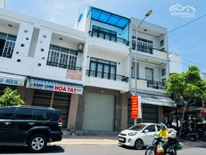 chính chủ cần bán nhà mới ngay trung tâm thành phố nha trang, mặt tiền đường cửu long