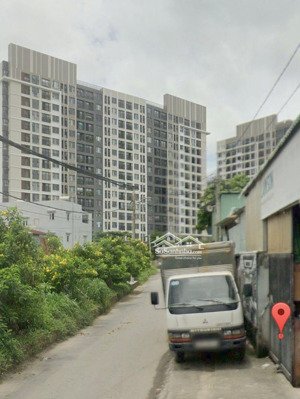 bán gấp nhà cấp 4, diện tích 320m2, mặt tiền kế bên pictity