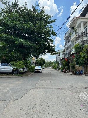 nhà 4 tầng hxh 8m , 52m (4.2x12.5), 6.3 tỷ, đg 2 tăng nhơn phú b, q9.