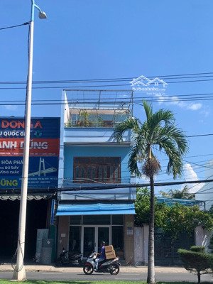 giá sốc!!! nhà + đất mặt tiền đường 23 tháng 10 nha trang giá chỉ 70tr/m2 mua ngay kẻo lỡ!!!