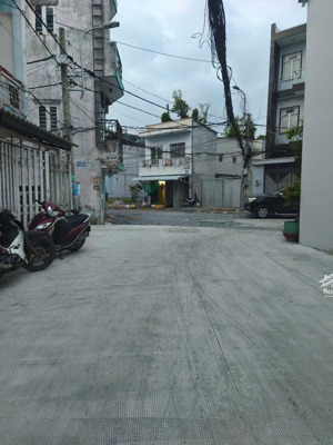 bán nhà bán nhà 3 tầng - dt: 90m2 - giá 6,1tỷ - đường lê văn lương - nhơn đức - nhà bè dt: 5m x 19m