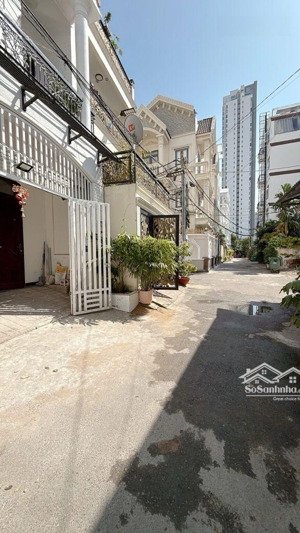 giá 9,5 tỷ nhà 4 tầng - 63m2 - xe hơi tránh nhau - đường lê thị chợ - phường phú thuận - quận 7
