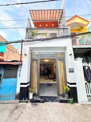 Nhà trệt lầu hẻm 67 Phan Đăng Lưu - Nằm kế siêu thị Vincom Hùng Vương