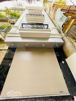 giảm giá cực mạnh phố minh khai. ô tô đỗ cửa, lô góc, thang máy, ngõ nông thông kinh doanh 55m*6t.