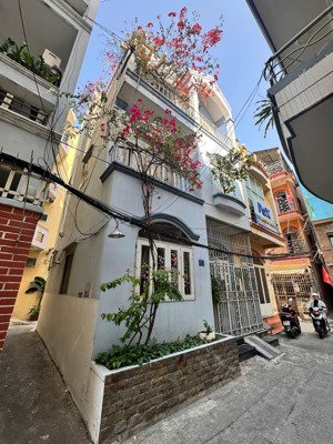 siêu phẩm nhà phố trần cao vân p12 phú nhuận 3 mặt tiền hẻm xe hơi hàng độc số lượng 1 chậm là mất!