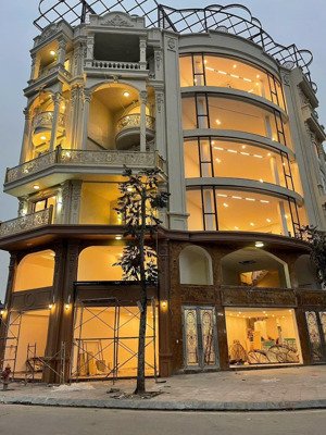 chính chủ bán nhà mặt phố cự khối 55 m2 xây 7 tầng thang máy vỉ hè 5 mét