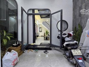 cần gả nhà phố 3 tầng kiệt 3m nguyễn công trứ- đi bộ ra sông hàn chỉ 100m lh e thuỷ